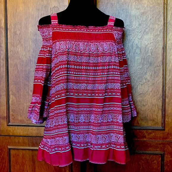 Maurices red top. Off the shoulder with straps. SizeM - Picture 1 of 8